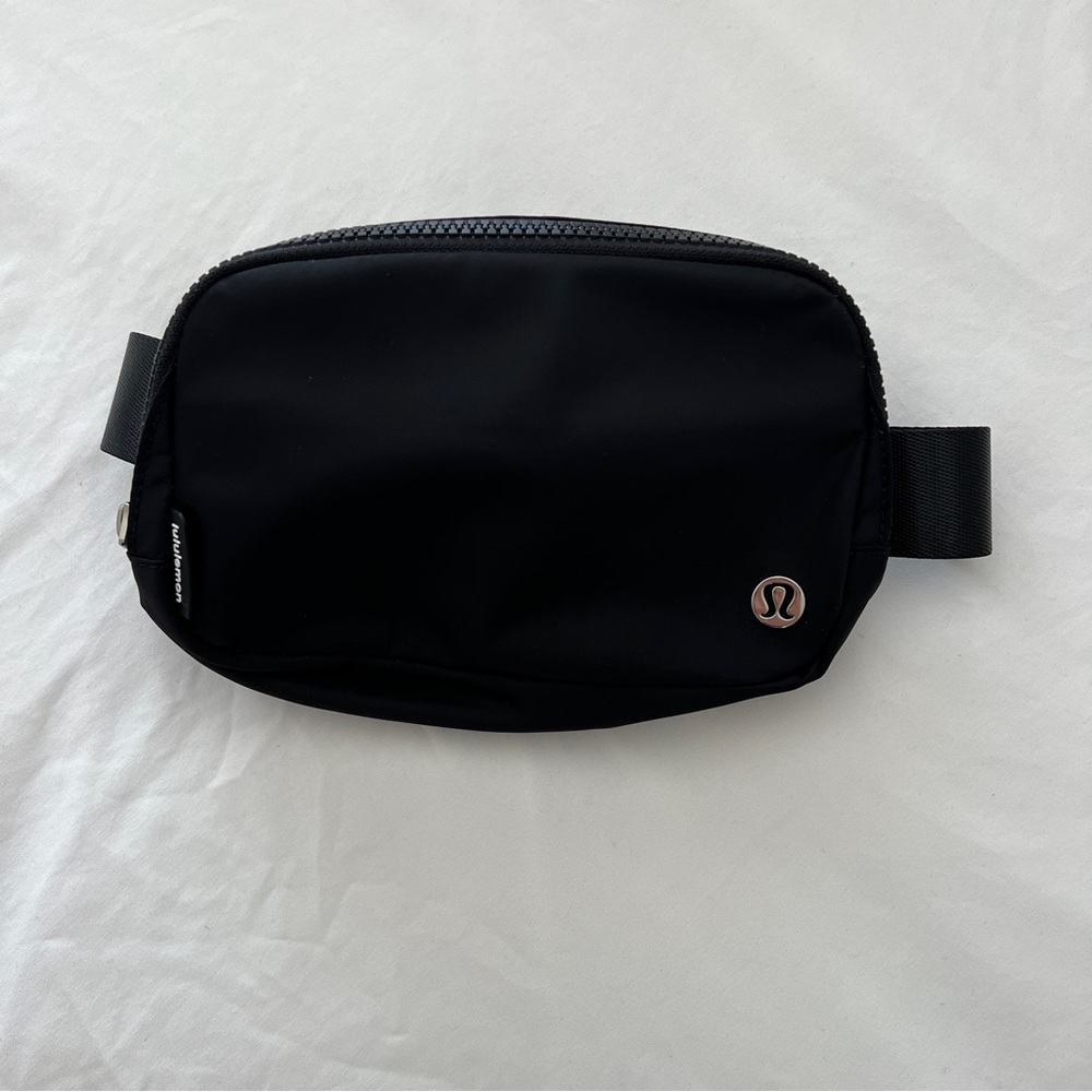Lululemon Athletica Everywhere Belt Bag